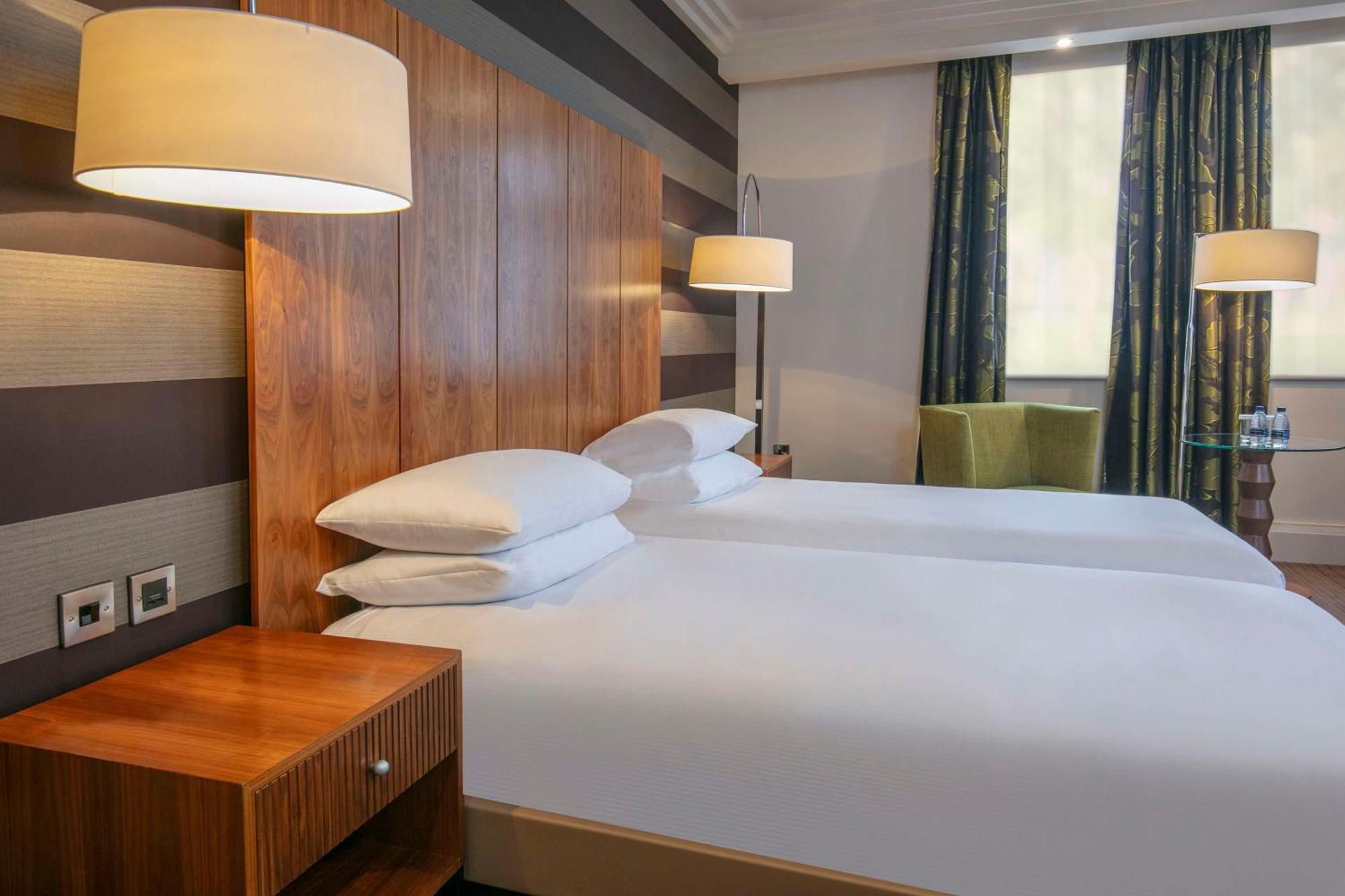 Hotel Doubletree By Hilton Stratford-Upon-Avon, United Kingdom Exterior foto